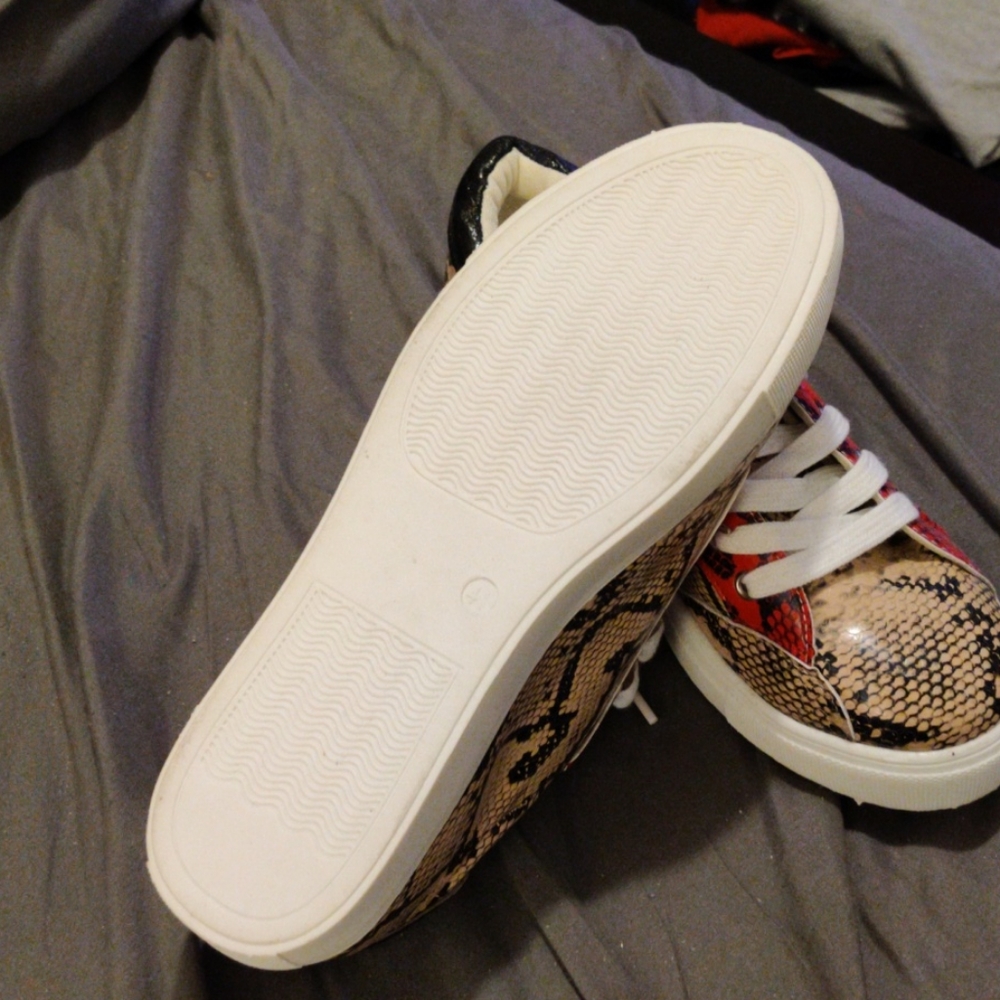 Shoes - Picture 3 of 3